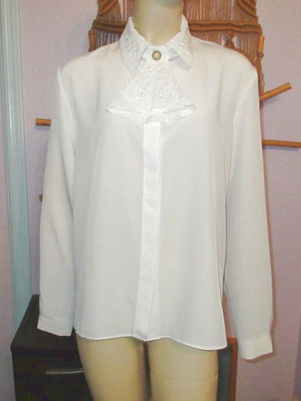 Vtg James Pringle Blouse Top Size L Embroidered Eyelet Jabot Victorian Old Money